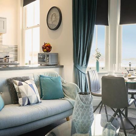 Sea View Serenity Breath Taking Sea View Sleeps 4 Scarborough Exteriör bild