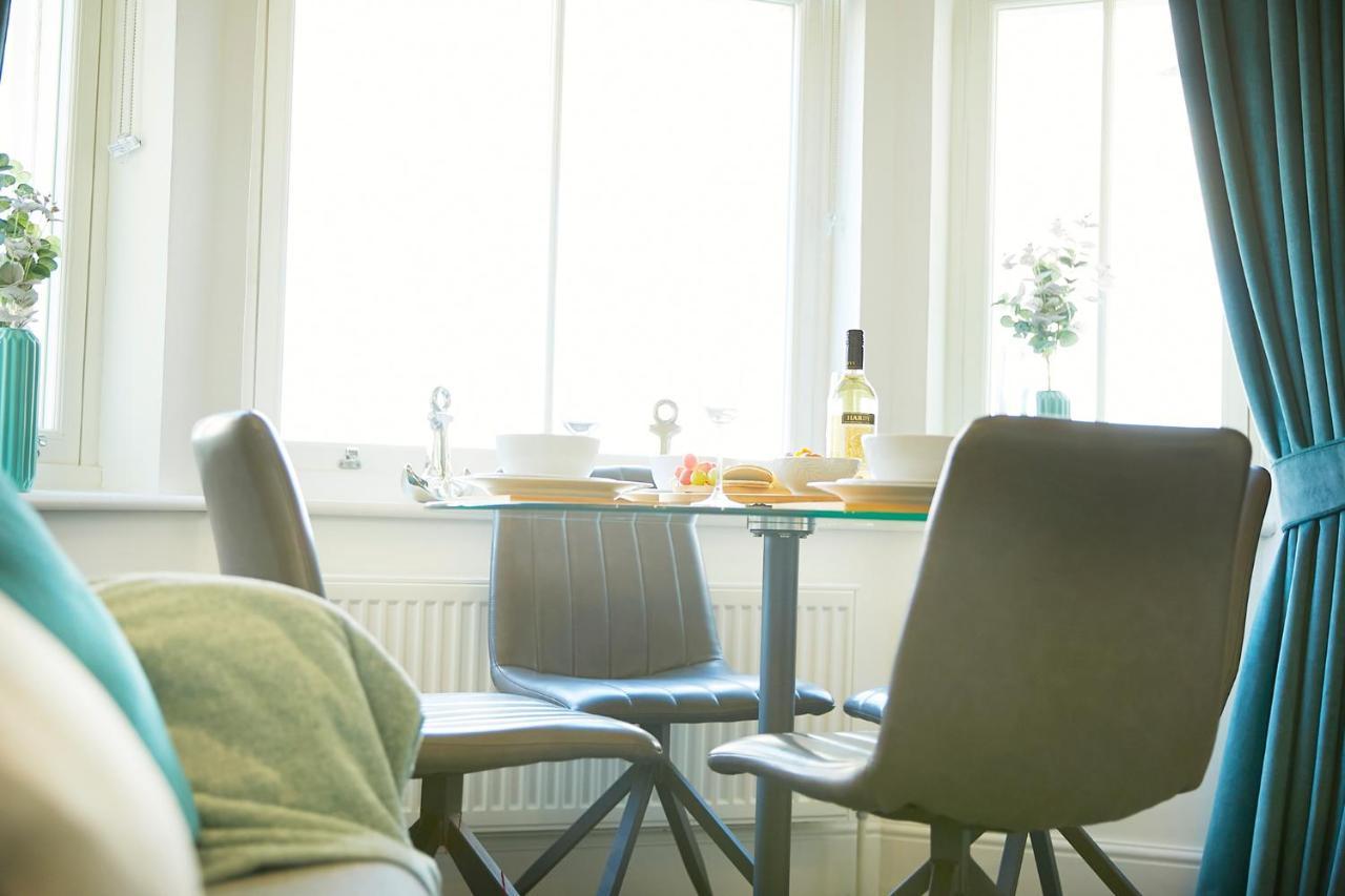 Sea View Serenity Breath Taking Sea View Sleeps 4 Scarborough Exteriör bild