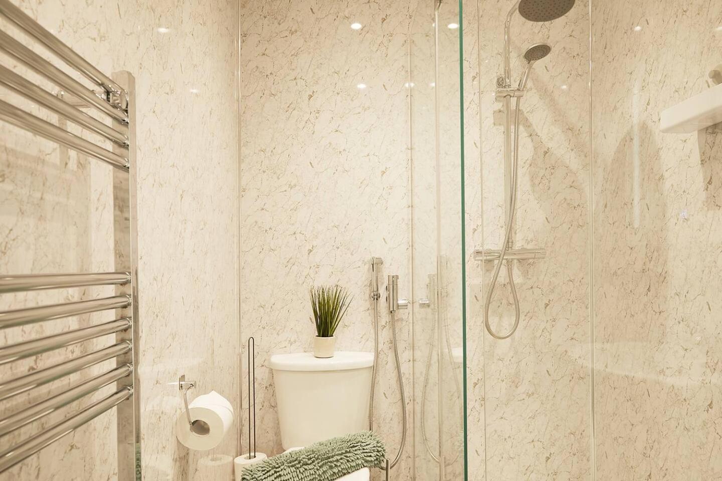 Sea View Serenity Breath Taking Sea View Sleeps 4 Scarborough Exteriör bild