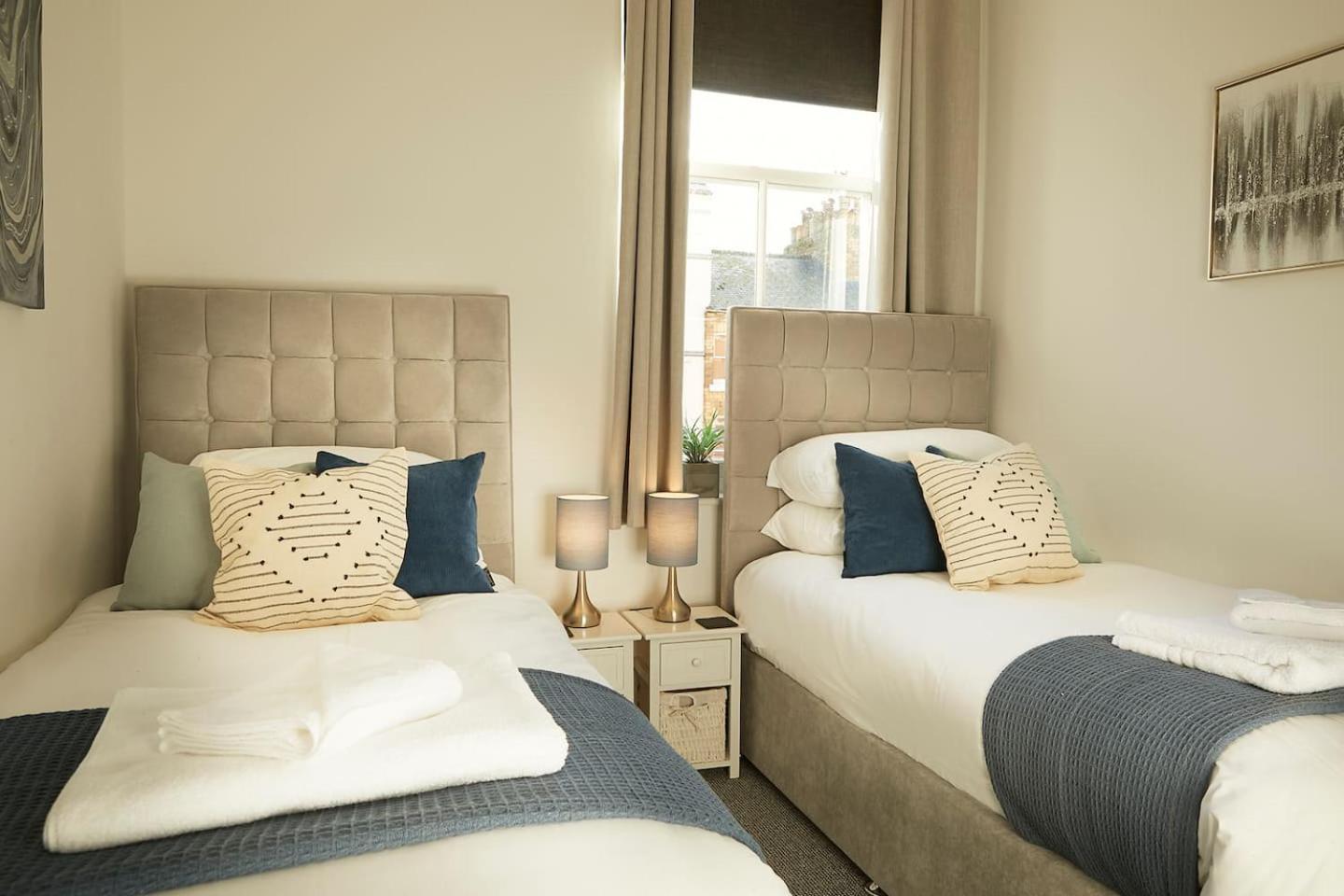 Sea View Serenity Breath Taking Sea View Sleeps 4 Scarborough Exteriör bild